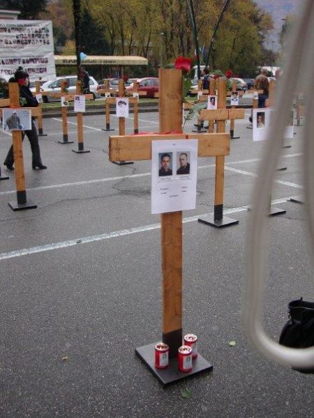 grande_manifestazione_croci_2009_001