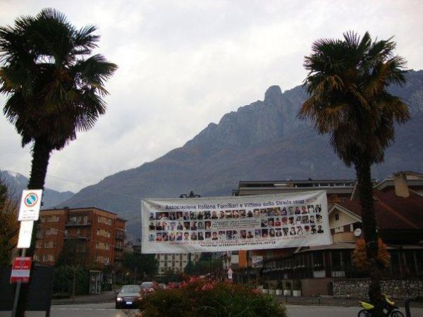 grande_manifestazione_croci_2009_005