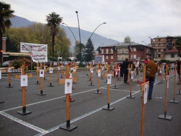 grande_manifestazione_croci_2009_010