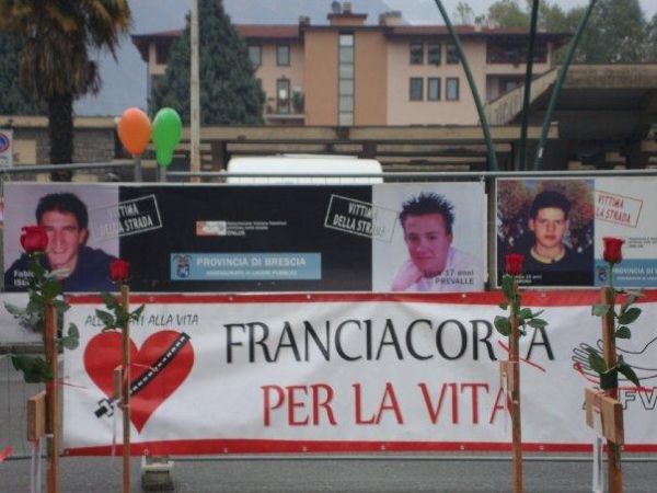 grande_manifestazione_croci_2009_012